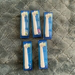 Oral B electric‎ toothbrush head replacements 5